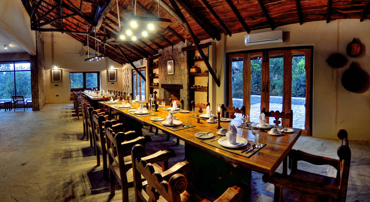 Kanha Earth Lodge Mandla Экстерьер фото