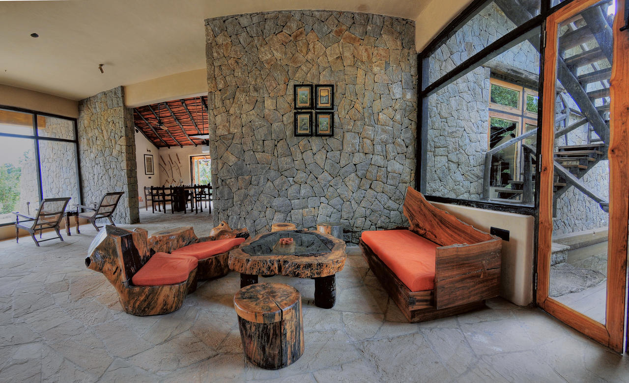 Kanha Earth Lodge Mandla Экстерьер фото
