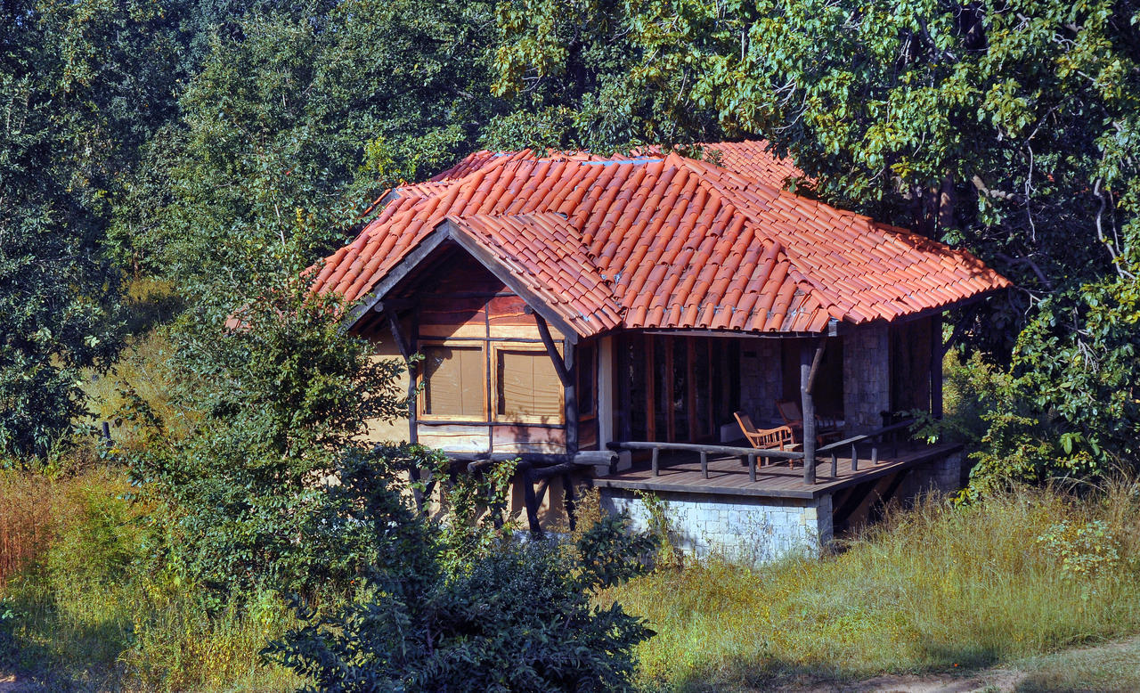Kanha Earth Lodge Mandla Экстерьер фото